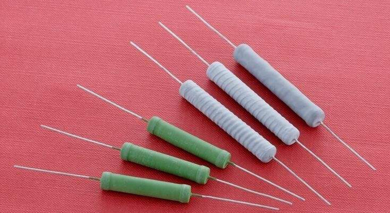 金屬薄膜電阻整體性能比碳膜電阻更受歡迎